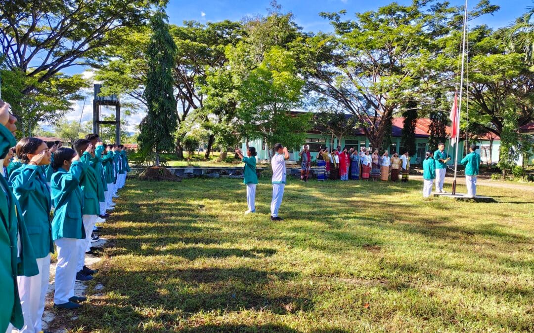 Perdana, Prodi Keperawatan Unimor Gelar Upacara Hardiknas 2025